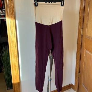 Like new - motherhood maternity maroon leggings. Size xl.